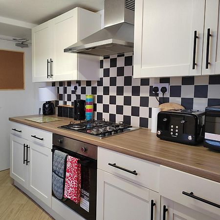Granville 5Br Townhouse - Ideal For Groups, Families Or Contractors By Suitely Cheltenham Buitenkant foto