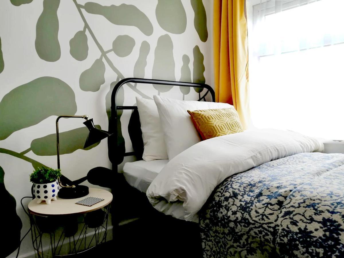 Granville 5Br Townhouse - Ideal For Groups, Families Or Contractors By Suitely Cheltenham Buitenkant foto