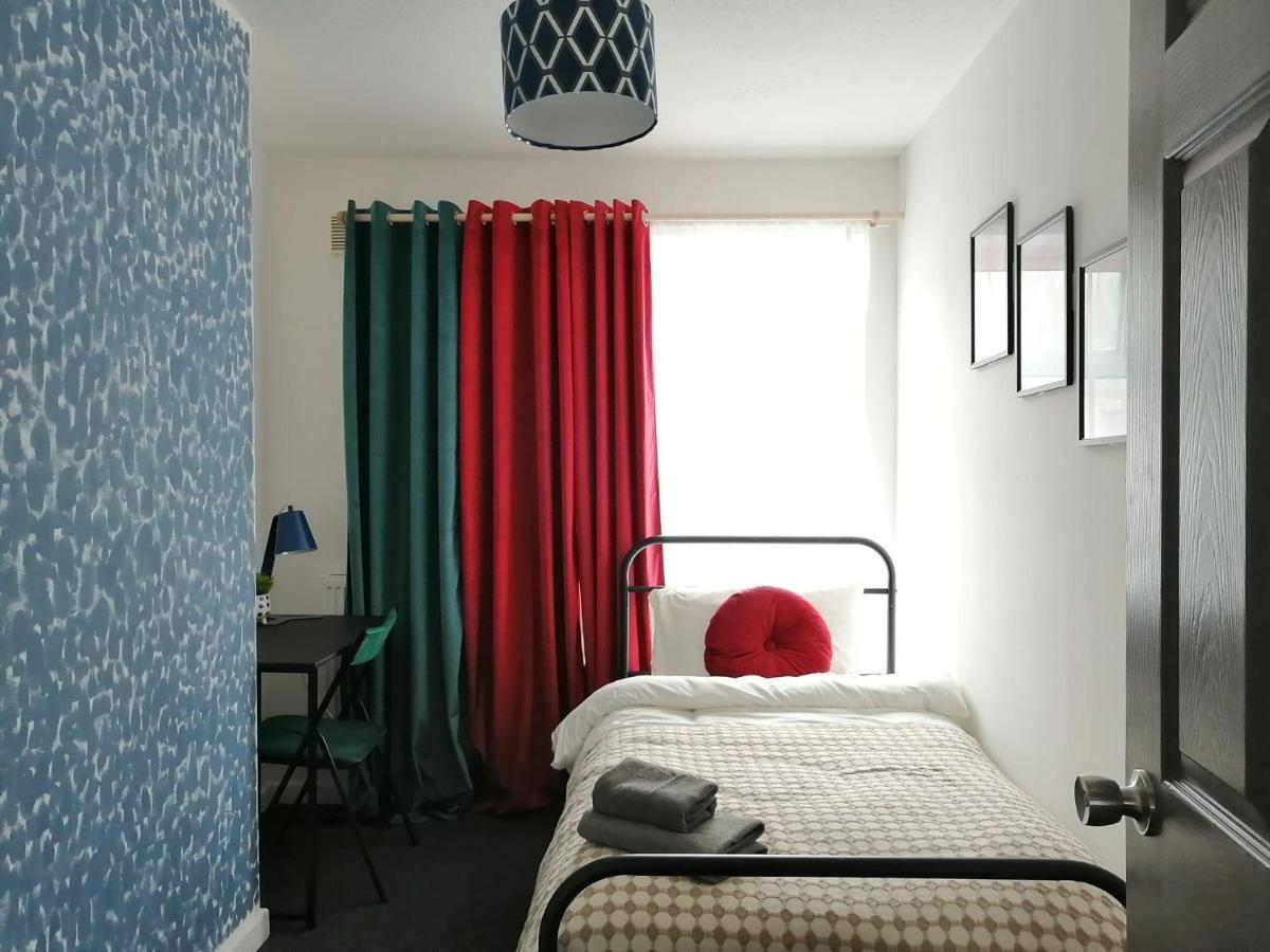 Granville 5Br Townhouse - Ideal For Groups, Families Or Contractors By Suitely Cheltenham Buitenkant foto